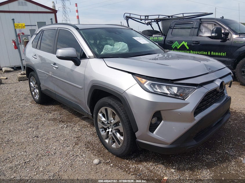 2021 Toyota Rav 4 VIN 2T3A1RFV9MC255502 — IAAI salvage auction photo