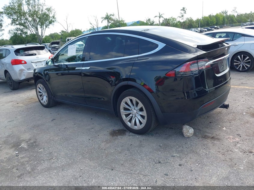 2019 Tesla Model x VIN 5YJXCAE2XKF185734 IAAI salvage auction — FRONT END, Rebuildable (Florida), sold $4,500 on 2026-07-29 (photo 3)