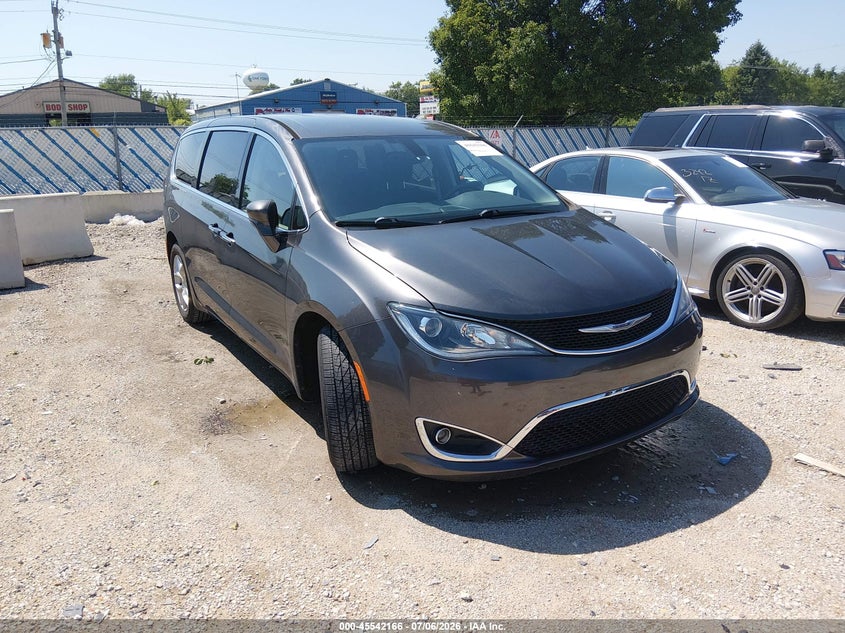 2018 Chrysler Pacifica VIN 2C4RC1FG6JR315871 IAAI salvage auction — MECHANICAL, Salvage Title, sold $3,550 on 2026-08-21 (photo 1)