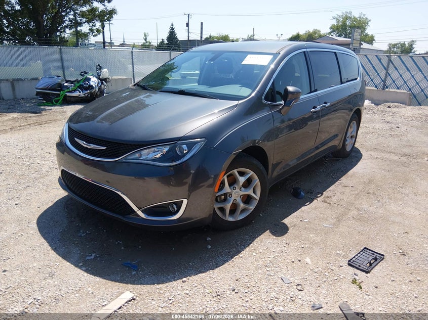 2018 Chrysler Pacifica VIN 2C4RC1FG6JR315871 IAAI salvage auction — MECHANICAL, Salvage Title, sold $3,550 on 2026-08-21 (photo 2)