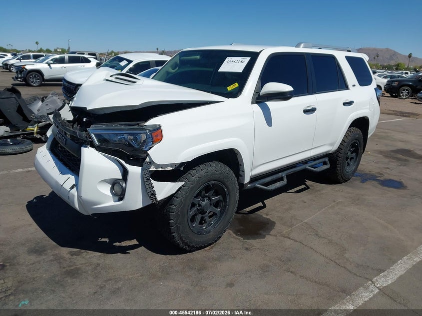 2018 Toyota 4runner VIN JTEBU5JR8J5511706 IAAI salvage auction — RIGHT FRONT, Salvage Title, sold $6,800 on 2026-07-20 (photo 2)