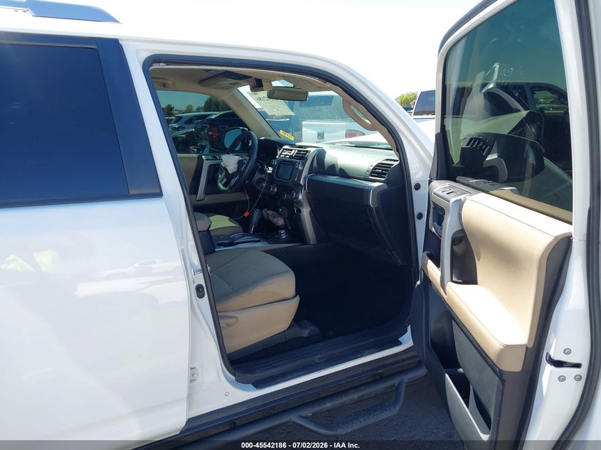 2018 Toyota 4runner VIN JTEBU5JR8J5511706 IAAI salvage auction — RIGHT FRONT, Salvage Title, sold $6,800 on 2026-07-20 (photo 5)