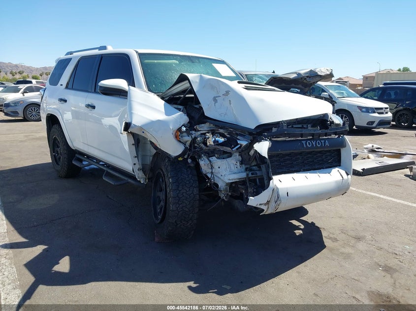 2018 Toyota 4runner VIN JTEBU5JR8J5511706 IAAI salvage auction — RIGHT FRONT, Salvage Title, sold $6,800 on 2026-07-20 (photo 6)
