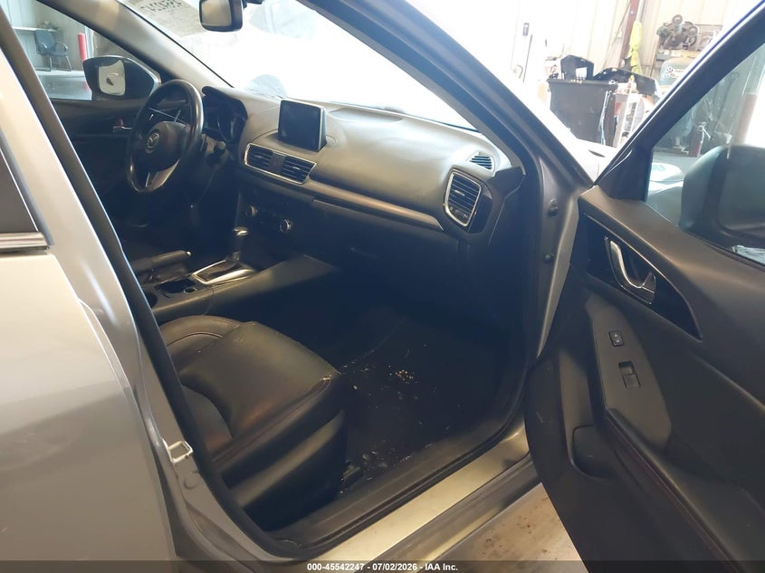 2015 Mazda 3 VIN JM1BM1W34F1230714 IAAI salvage auction — NORMAL WEAR, Clear (Michigan), sold $800 on 2026-07-21 (photo 5)