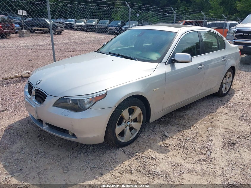 2007 BMW 5 series VIN WBANF335X7CW71226 IAAI salvage auction — NORMAL WEAR, Clear-Endorsement (Wisconsin), sold $175 on 2026-07-22 (photo 2)