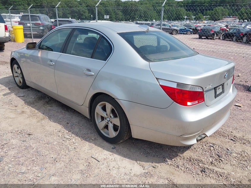 2007 BMW 5 series VIN WBANF335X7CW71226 IAAI salvage auction — NORMAL WEAR, Clear-Endorsement (Wisconsin), sold $175 on 2026-07-22 (photo 3)