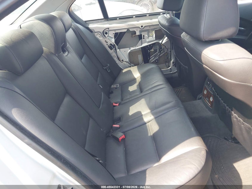 2007 BMW 5 series VIN WBANF335X7CW71226 IAAI salvage auction — NORMAL WEAR, Clear-Endorsement (Wisconsin), sold $175 on 2026-07-22 (photo 8)