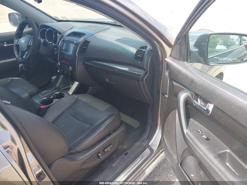 2013 Kia Sorento VIN 5XYKWDA23DG384984 IAAI salvage auction — NORMAL WEAR, Clear (New York), sold $1,550 on 2026-07-15 (photo 5)