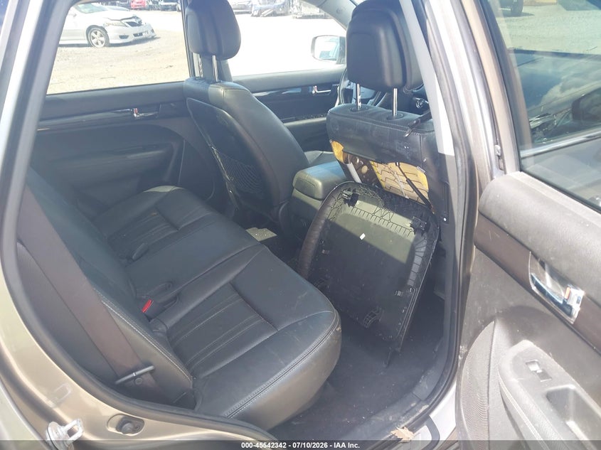 2013 Kia Sorento VIN 5XYKWDA23DG384984 IAAI salvage auction — NORMAL WEAR, Clear (New York), sold $1,550 on 2026-07-15 (photo 8)