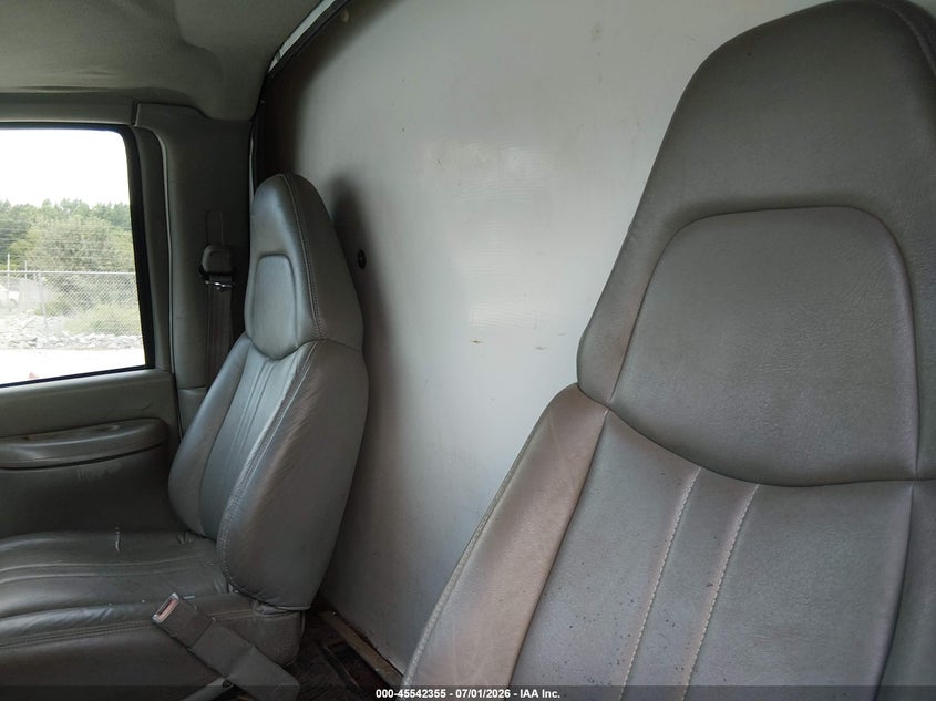 2000 Chevrolet Express 2500 VIN 1GBHG31R0Y1217779 IAAI salvage auction — FRONT END, Clear (Alabama), sold $500 on 2026-07-18 (photo 6)