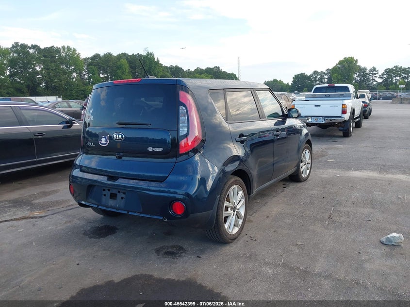2019 Kia Soul VIN KNDJP3A5XK7013439 IAAI salvage auction — NORMAL WEAR, Clear (Georgia), sold $775 on 2026-07-29 (photo 4)