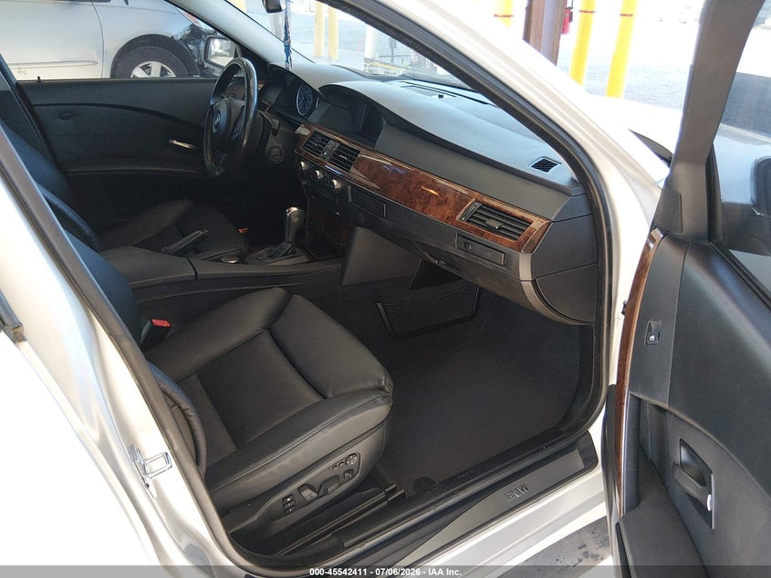 2007 BMW 5 series VIN WBANB535X7CP08475 IAAI salvage auction — RIGHT FRONT, Bill Of Sale (Washington), sold $400 on 2026-07-22 (photo 5)