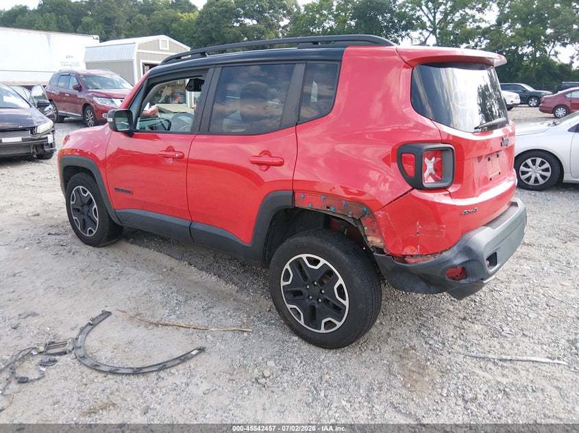 2017 Jeep Renegade VIN ZACCJBCB6HPF30322 IAAI salvage auction — REAR END, Salvage Title, sold $1,400 on 2026-08-13 (photo 3)