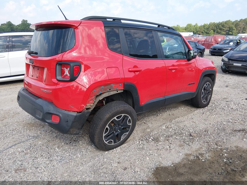 2017 Jeep Renegade VIN ZACCJBCB6HPF30322 IAAI salvage auction — REAR END, Salvage Title, sold $1,400 on 2026-08-13 (photo 4)