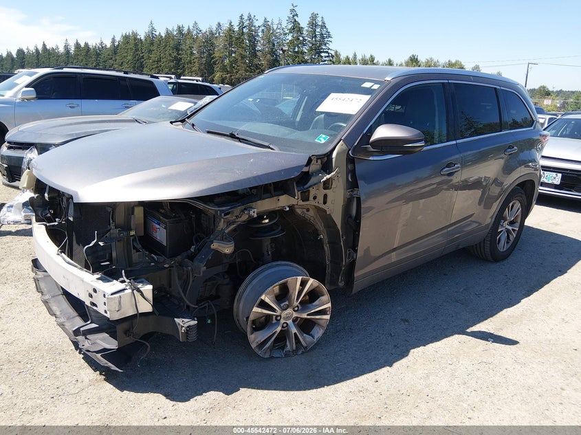 2015 Toyota Highlander VIN 5TDKKRFH8FS087530 IAAI salvage auction — FRONT END, Salvage Title, sold $5,500 on 2026-07-29 (photo 2)