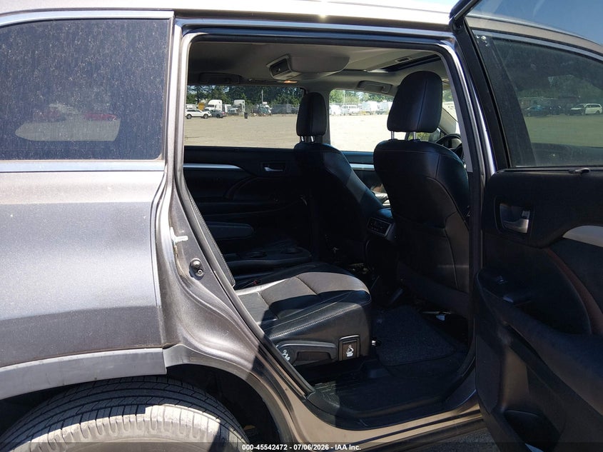 2015 Toyota Highlander VIN 5TDKKRFH8FS087530 IAAI salvage auction — FRONT END, Salvage Title, sold $5,500 on 2026-07-29 (photo 8)