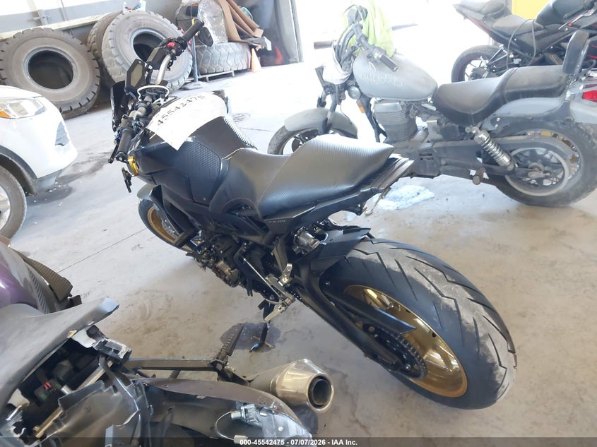 2014 Yamaha Fz VIN JYARN33E0EA003897 IAAI salvage auction — ENGINE DAMAGE, Mv-907A (New York), sold $2,650 on 2026-07-15 (photo 3)