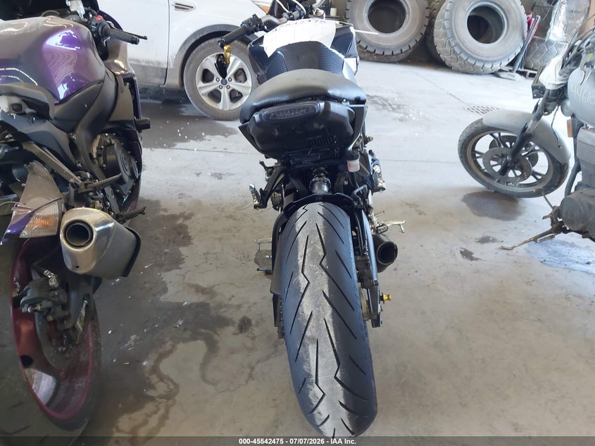 2014 Yamaha Fz VIN JYARN33E0EA003897 IAAI salvage auction — ENGINE DAMAGE, Mv-907A (New York), sold $2,650 on 2026-07-15 (photo 6)