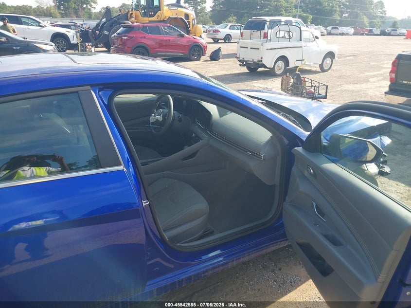 2025 Hyundai Elantra VIN KMHLS4DG8SU951723 IAAI salvage auction — FRONT END, Salvage Title, sold $5,100 on 2026-07-15 (photo 5)