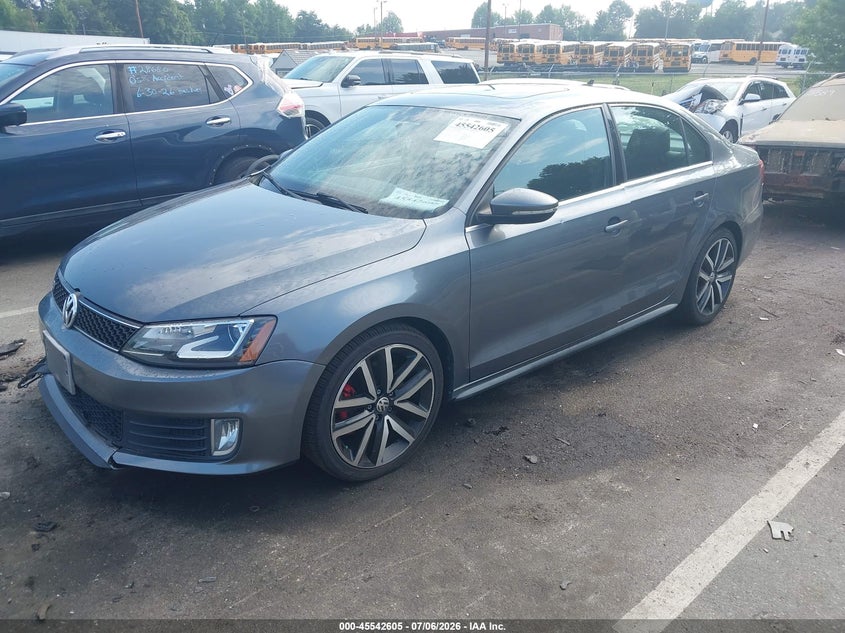 2013 Volkswagen Jetta VIN 3VW4A7AJ3DM240819 IAAI salvage auction — RIGHT SIDE, Wait Title, sold $1,600 on 2026-09-17 (photo 2)