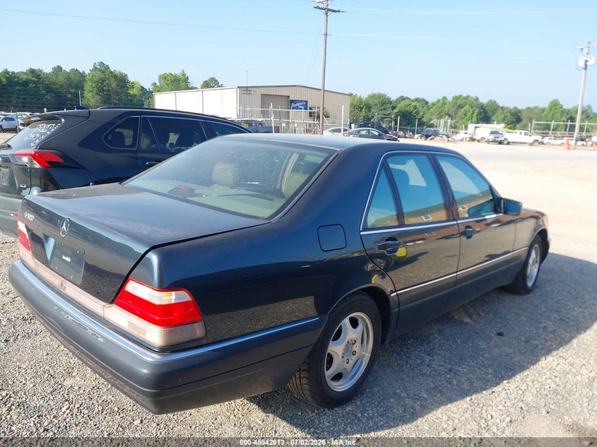 1998 Mercedes-benz S class VIN WDBGA32G5WA396158 IAAI salvage auction — NORMAL WEAR, Clear (New York), sold $4,300 on 2026-07-27 (photo 4)