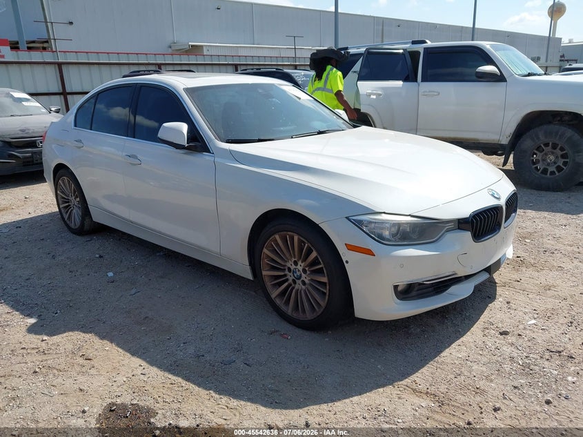 2014 BMW 3er VIN WBA3A5G53ENP28072 IAAI salvage auction — UNDERCARRIAGE, Salvage (Texas), sold $1,425 on 2026-08-13 (photo 1)