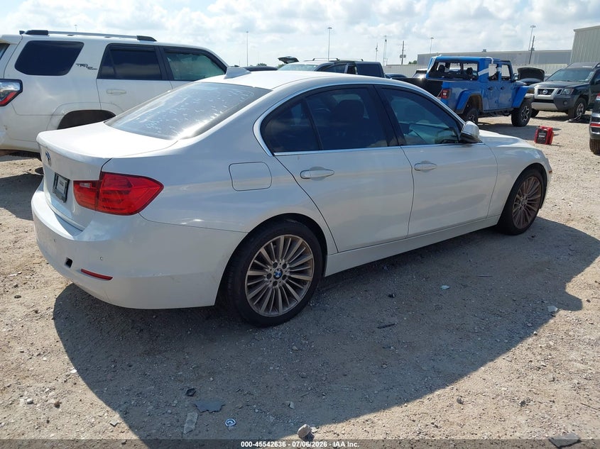 2014 BMW 3er VIN WBA3A5G53ENP28072 IAAI salvage auction — UNDERCARRIAGE, Salvage (Texas), sold $1,425 on 2026-08-13 (photo 4)