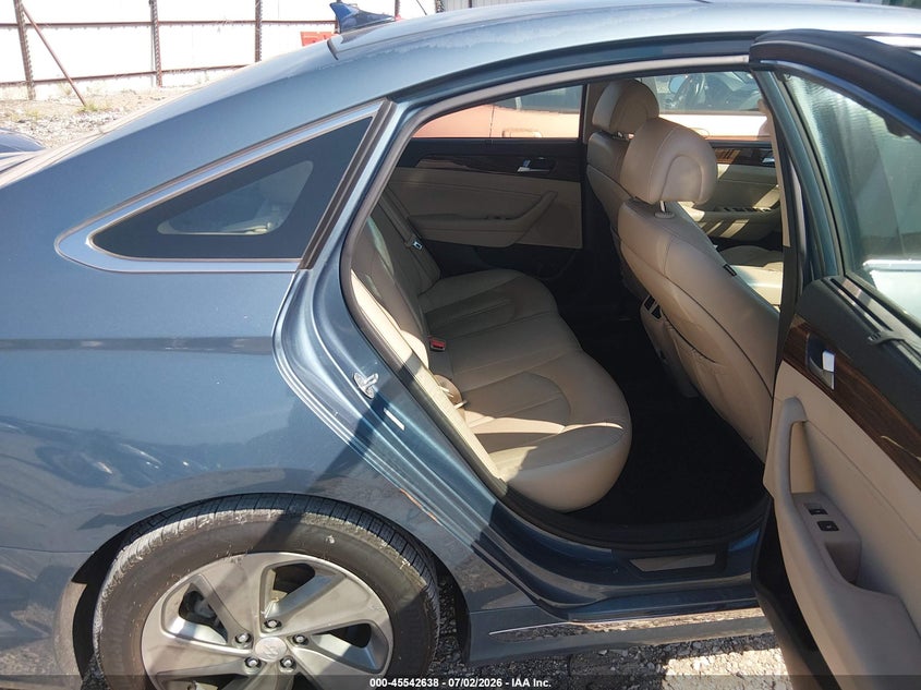 2016 Hyundai Sonata VIN KMHE34L12GA008240 IAAI salvage auction — NORMAL WEAR, Clear (Arkansas), sold $1,525 on 2026-07-30 (photo 8)