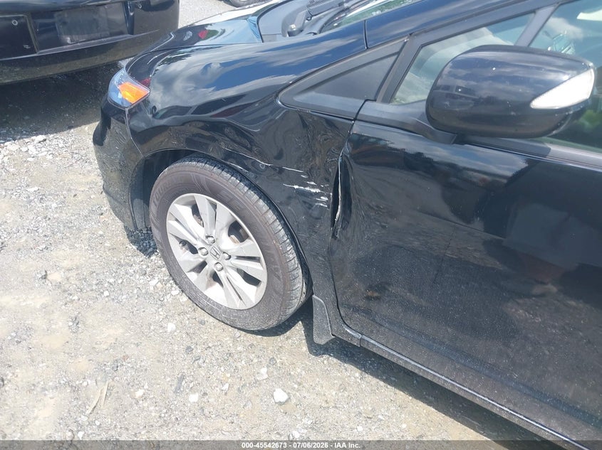 2013 Honda Insight VIN JHMZE2H75DS006195 IAAI salvage auction — SIDE, Salvage Title, sold $1,200 on 2026-08-02 (photo 6)