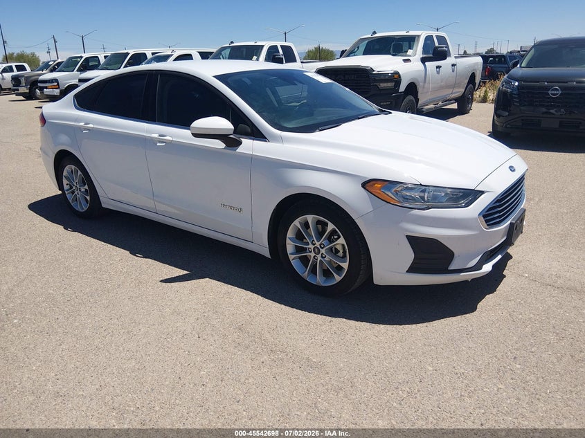 2019 Ford Fusion VIN 3FA6P0LU2KR211195 — IAAI salvage auction photo