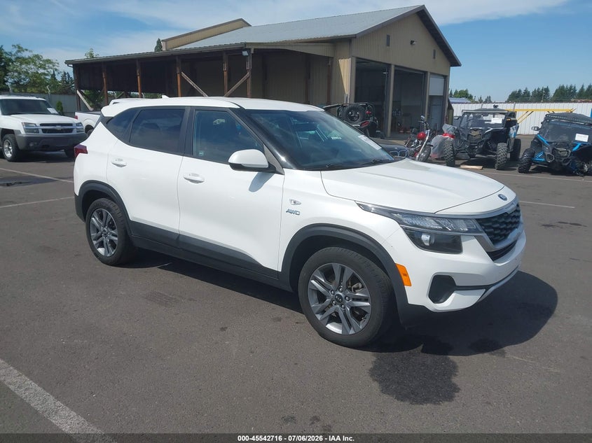 2021 Kia Seltos VIN KNDEPCAA1M7061591 IAAI salvage auction — LEFT SIDE, Enterprise Vehicles Clear Only (Oregon), sold $6,250 on 2026-07-22 (photo 1)