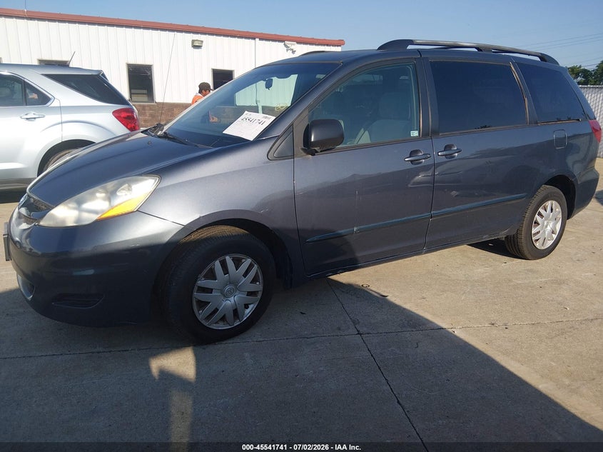 2008 Toyota Sienna VIN 5TDZK23CX8S161130 IAAI salvage auction — NORMAL WEAR, Clear (Missouri), sold $325 on 2026-07-28 (photo 2)