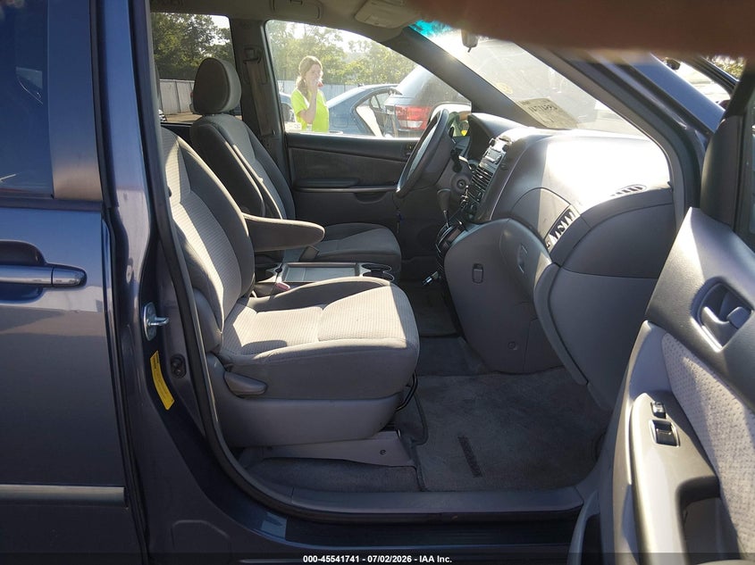 2008 Toyota Sienna VIN 5TDZK23CX8S161130 IAAI salvage auction — NORMAL WEAR, Clear (Missouri), sold $325 on 2026-07-28 (photo 5)