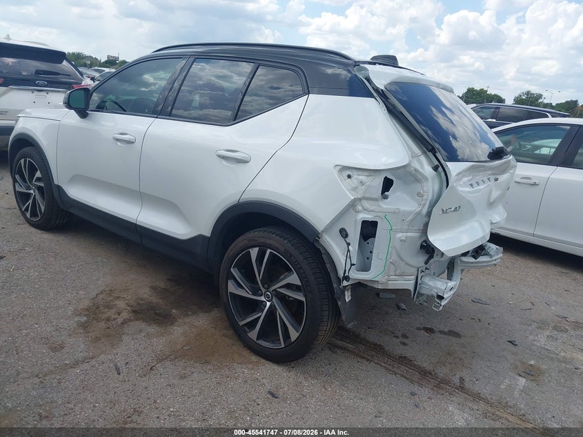2021 Volvo Xc40 VIN YV4162UM4M2563507 IAAI salvage auction — REAR END, Salvage Title, sold $8,500 on 2026-08-20 (photo 3)