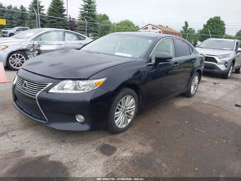 2013 Lexus ES VIN JTHBK1GG3D2079846 IAAI salvage auction — NORMAL WEAR, Clear (Michigan), sold $875 on 2026-07-16 (photo 2)
