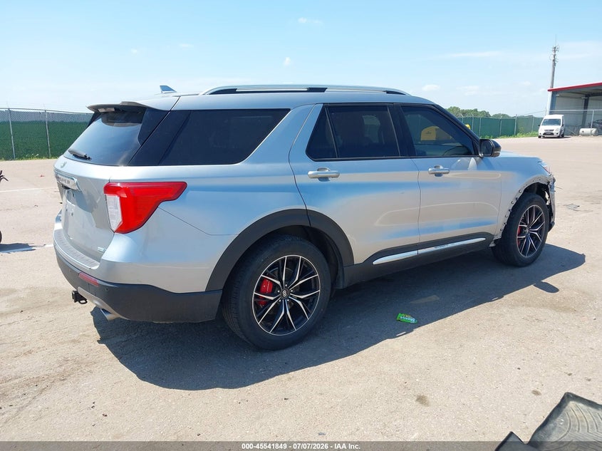 2020 Ford Explorer VIN 1FMSK8FHXLGA21136 IAAI salvage auction — LEFT FRONT, Salvage Title, sold $5,050 on 2026-10-09 (photo 4)