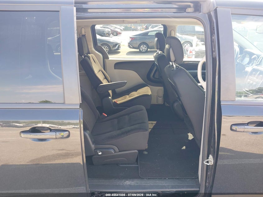 2018 Dodge Grand caravan VIN 2C4RDGBG9JR318589 IAAI salvage auction — NORMAL WEAR, Sf97 (Indiana), sold $7,425 on 2026-08-12 (photo 8)