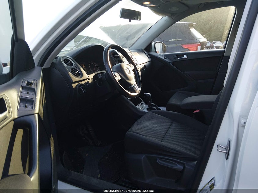 2015 Volkswagen Tiguan VIN WVGAV7AX8FW555676 IAAI salvage auction — LEFT FRONT, Clear (Georgia), sold $1,050 on 2026-07-29 (photo 5)