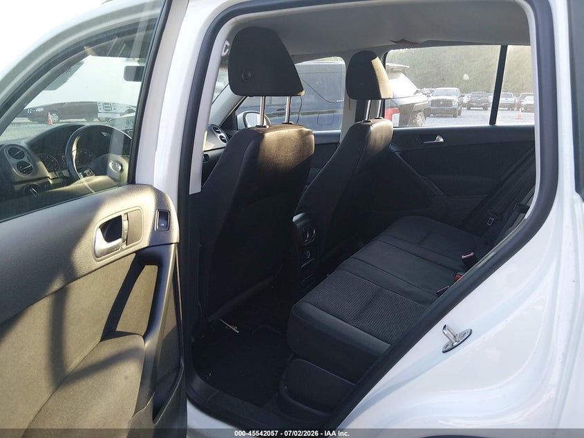 2015 Volkswagen Tiguan VIN WVGAV7AX8FW555676 IAAI salvage auction — LEFT FRONT, Clear (Georgia), sold $1,050 on 2026-07-29 (photo 8)