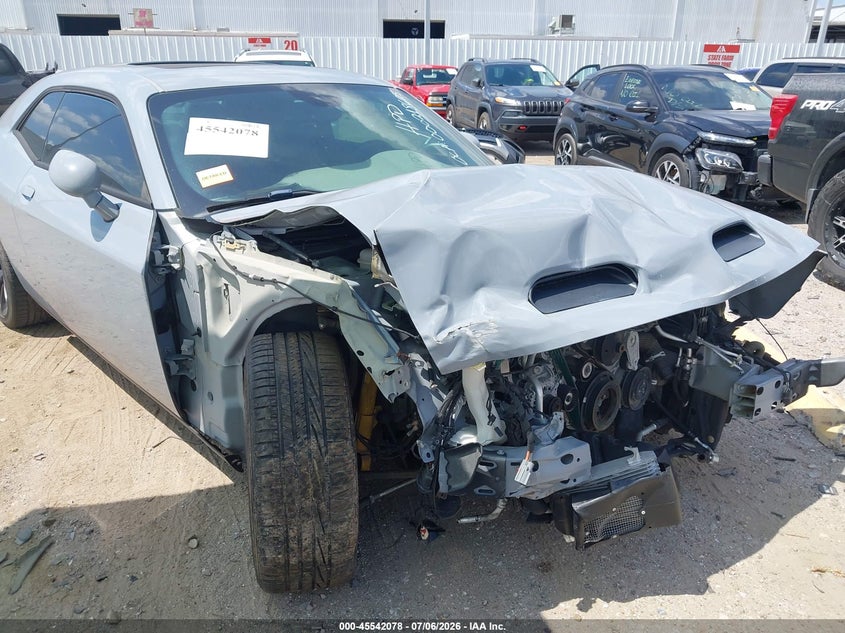 2022 Dodge Challenger VIN 2C3CDZL9XNH168056 IAAI salvage auction — FRONT END, Salvage Title, sold $11,600 on 2026-07-30 (photo 6)