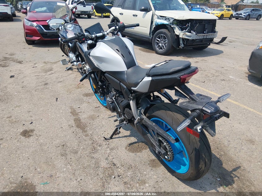 2026 Yamaha VIN JYARM48E9TA005923 IAAI salvage auction — RIGHT SIDE, Salvage Title, sold $5,000 on 2026-09-14 (photo 3)