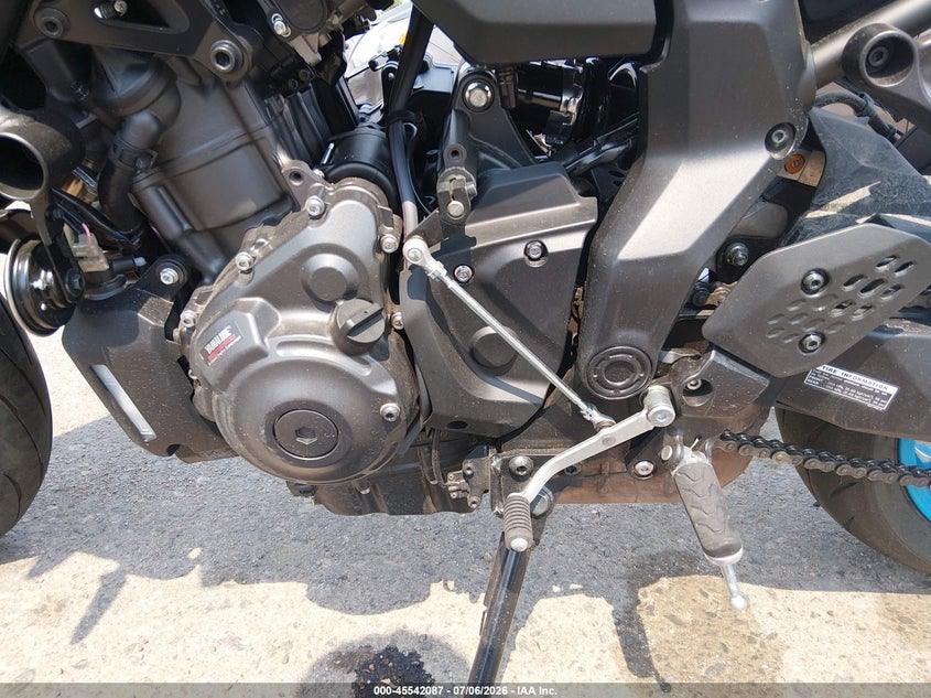 2026 Yamaha VIN JYARM48E9TA005923 IAAI salvage auction — RIGHT SIDE, Salvage Title, sold $5,000 on 2026-09-14 (photo 9)