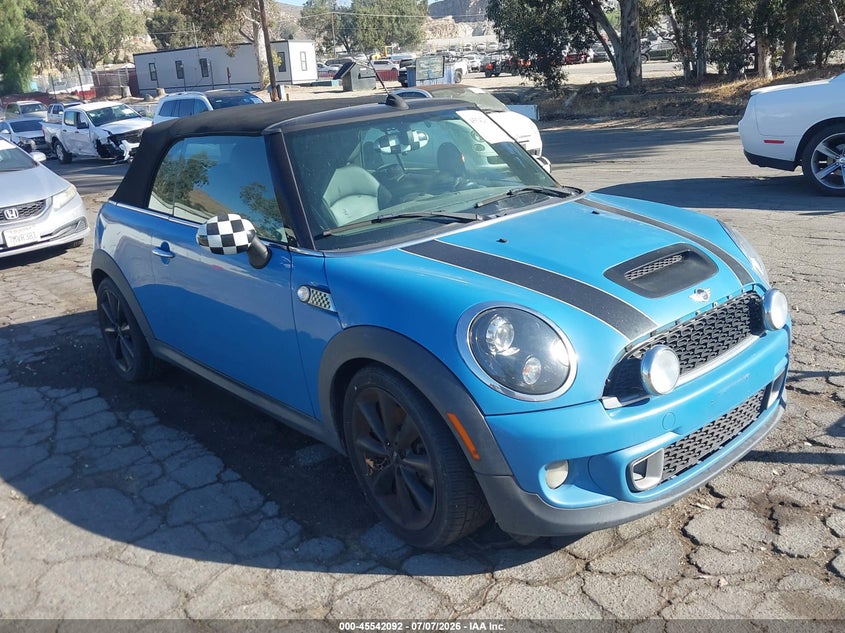 2014 Mini Convertible VIN WMWZP3C58ET298327 IAAI salvage auction — NORMAL WEAR, Clear - Dealer Only (California), sold $1,525 on 2026-08-01 (photo 1)