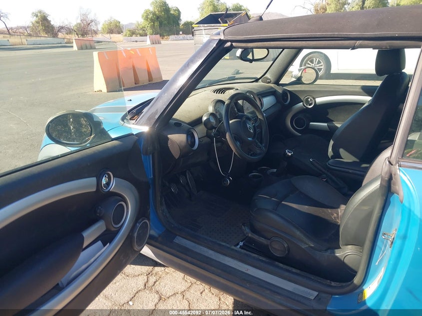 2014 Mini Convertible VIN WMWZP3C58ET298327 IAAI salvage auction — NORMAL WEAR, Clear - Dealer Only (California), sold $1,525 on 2026-08-01 (photo 5)