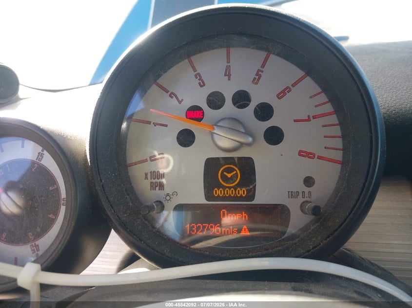 2014 Mini Convertible VIN WMWZP3C58ET298327 IAAI salvage auction — NORMAL WEAR, Clear - Dealer Only (California), sold $1,525 on 2026-08-01 (photo 7)