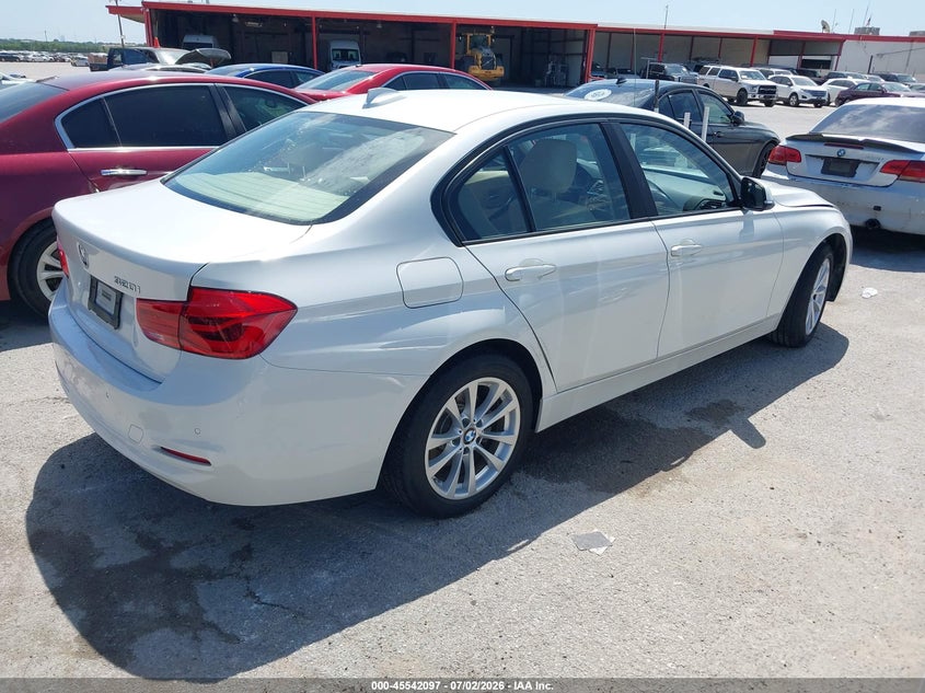 2016 BMW 3er VIN WBA8E1G5XGNT34509 IAAI salvage auction — NORMAL WEAR, Original (Texas), sold $1,125 on 2026-07-29 (photo 4)