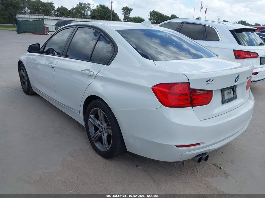 2015 BMW 3er VIN WBA3A5C51FP605415 IAAI salvage auction — NORMAL WEAR, Original (Texas), sold $600 on 2026-07-28 (photo 3)