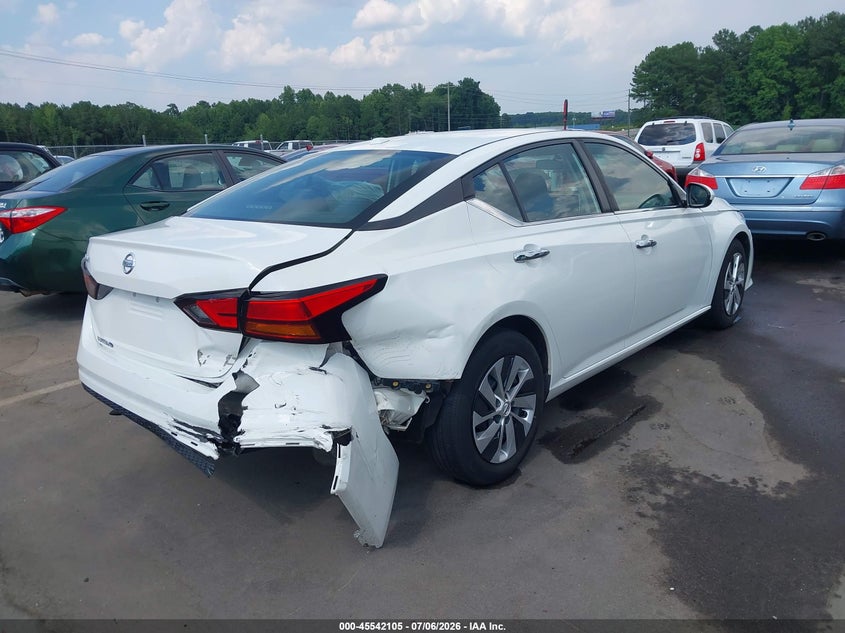 2019 Nissan Altima VIN 1N4BL4BV3KN302748 IAAI salvage auction — REAR END, Salvage Title, sold $2,850 on 2026-07-26 (photo 4)
