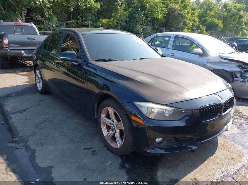 2013 BMW 3er VIN WBA3B3C56DF536256 IAAI salvage auction — NORMAL WEAR, Wait Title, sold $575 on 2026-08-06 (photo 1)