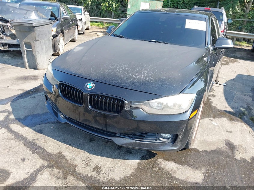 2013 BMW 3er VIN WBA3B3C56DF536256 IAAI salvage auction — NORMAL WEAR, Wait Title, sold $575 on 2026-08-06 (photo 6)